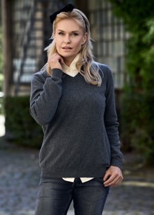 Women’s Classic Cashmere Crewneck – Soft Touch