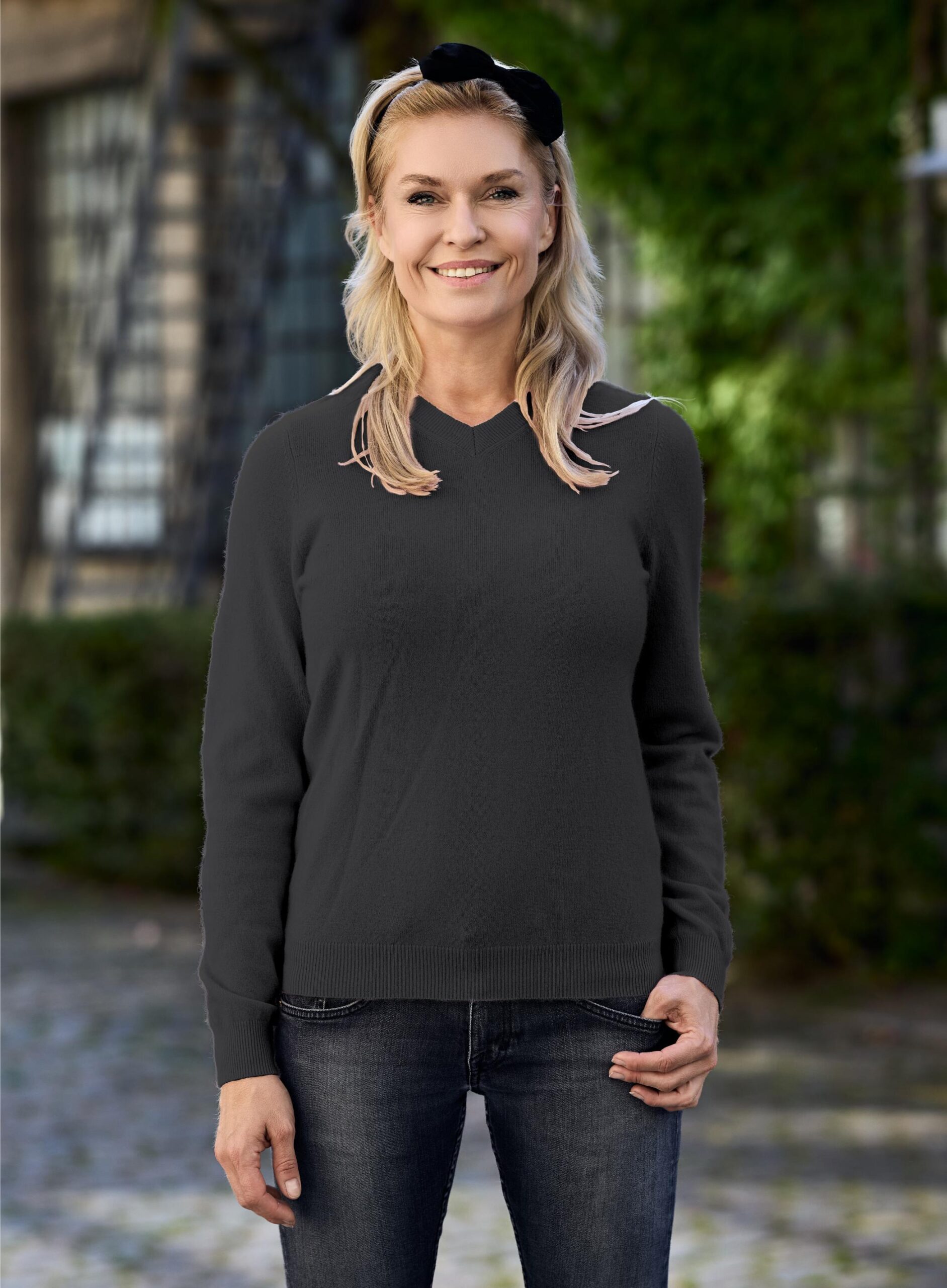 Women V Neck Plain Pink