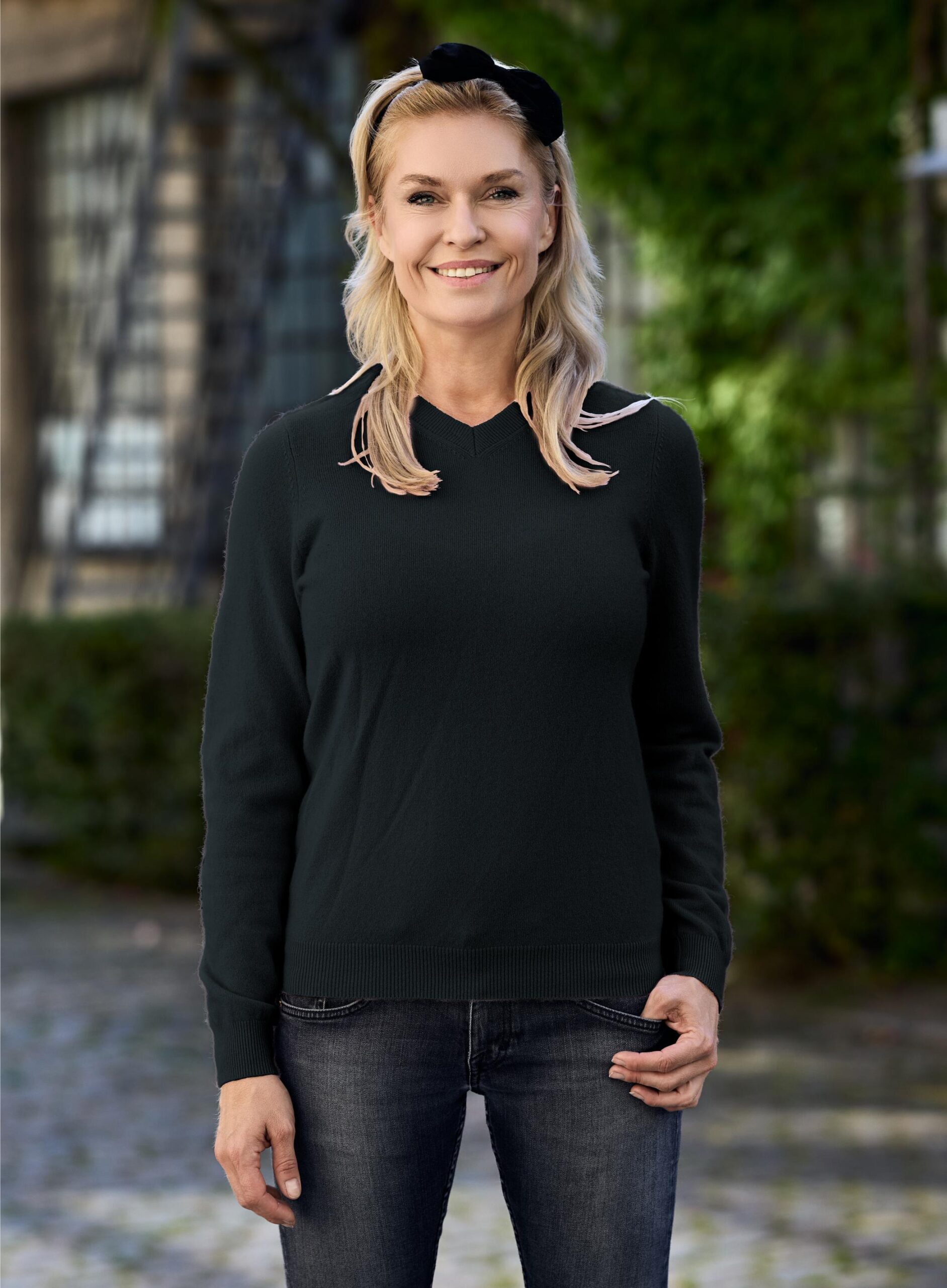 Women V Neck Plain Pink